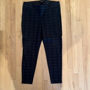Liverpool Women's Navy Checkered Cropped Pants